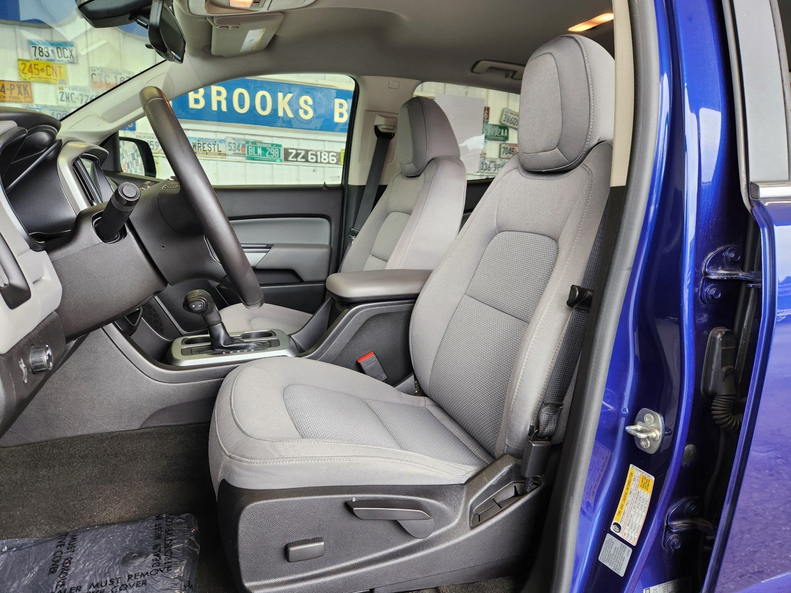 2015 Chevrolet Colorado — interior view