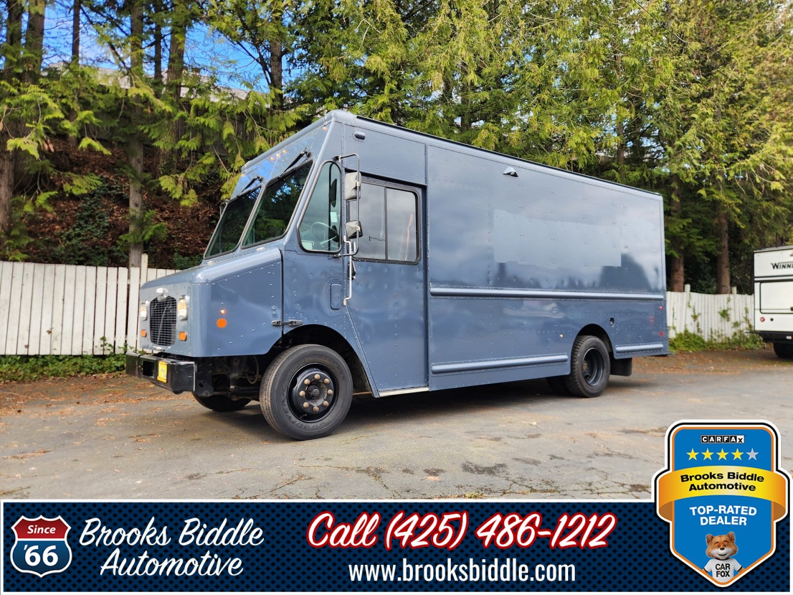 2020 Freightliner MT45 Step Van in Blue — front three-quarter view